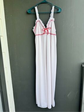 Vintage 70s red and white polka dot nylon nightgown